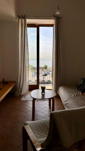 Beautiful and Cozy Seaview Residence Pozzuoli